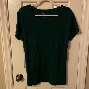 Banana Republic Women’s Dark Green Timeless T-Shirt Scoop Neck. Size Large.